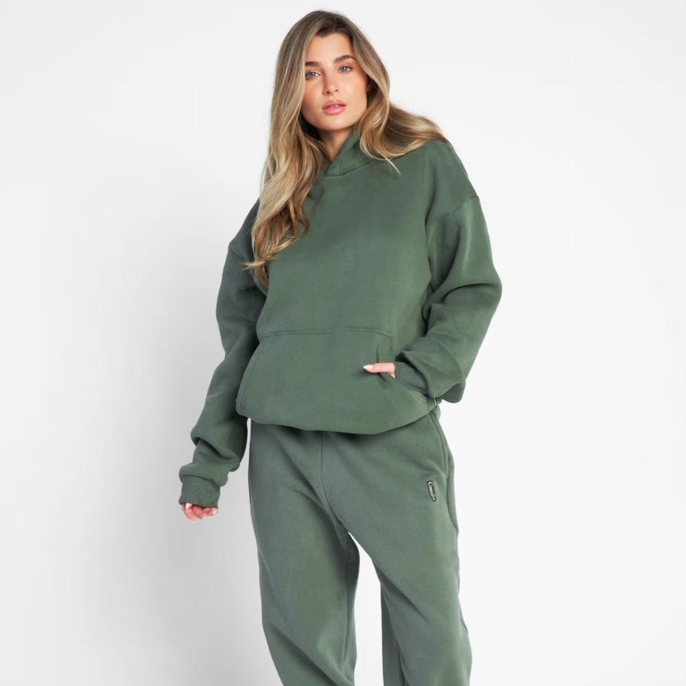 comfrt green standard hoodie
never worn
size s - Picture 3 of 8